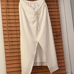 Elegant White Midi Skirt with Front Slit